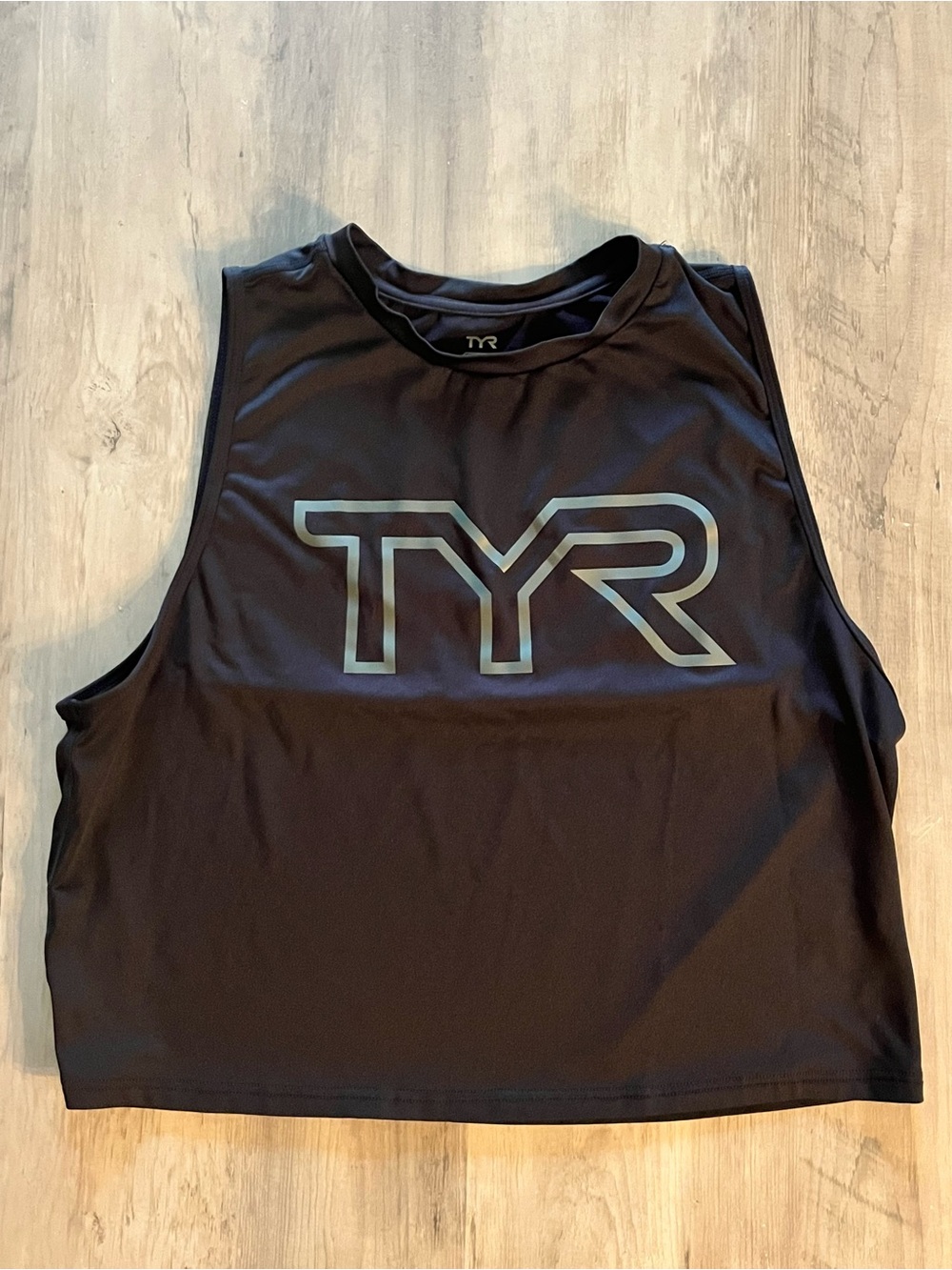 TYR Women's ClimaDry Cropped Tech Tank - Black - Small